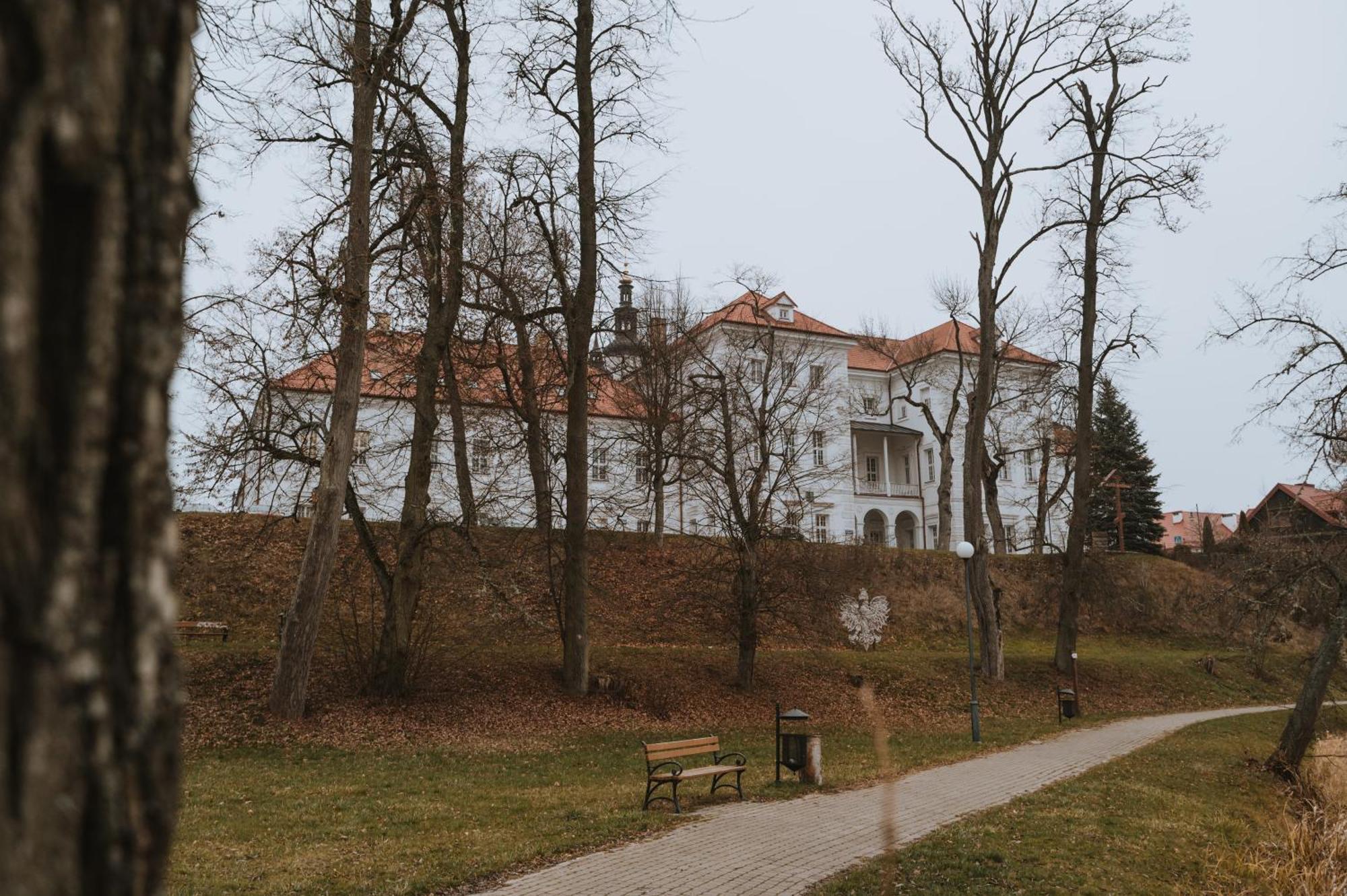 Pokoje Goscinne Domu Pielgrzyma W Supraslu Exteriér fotografie